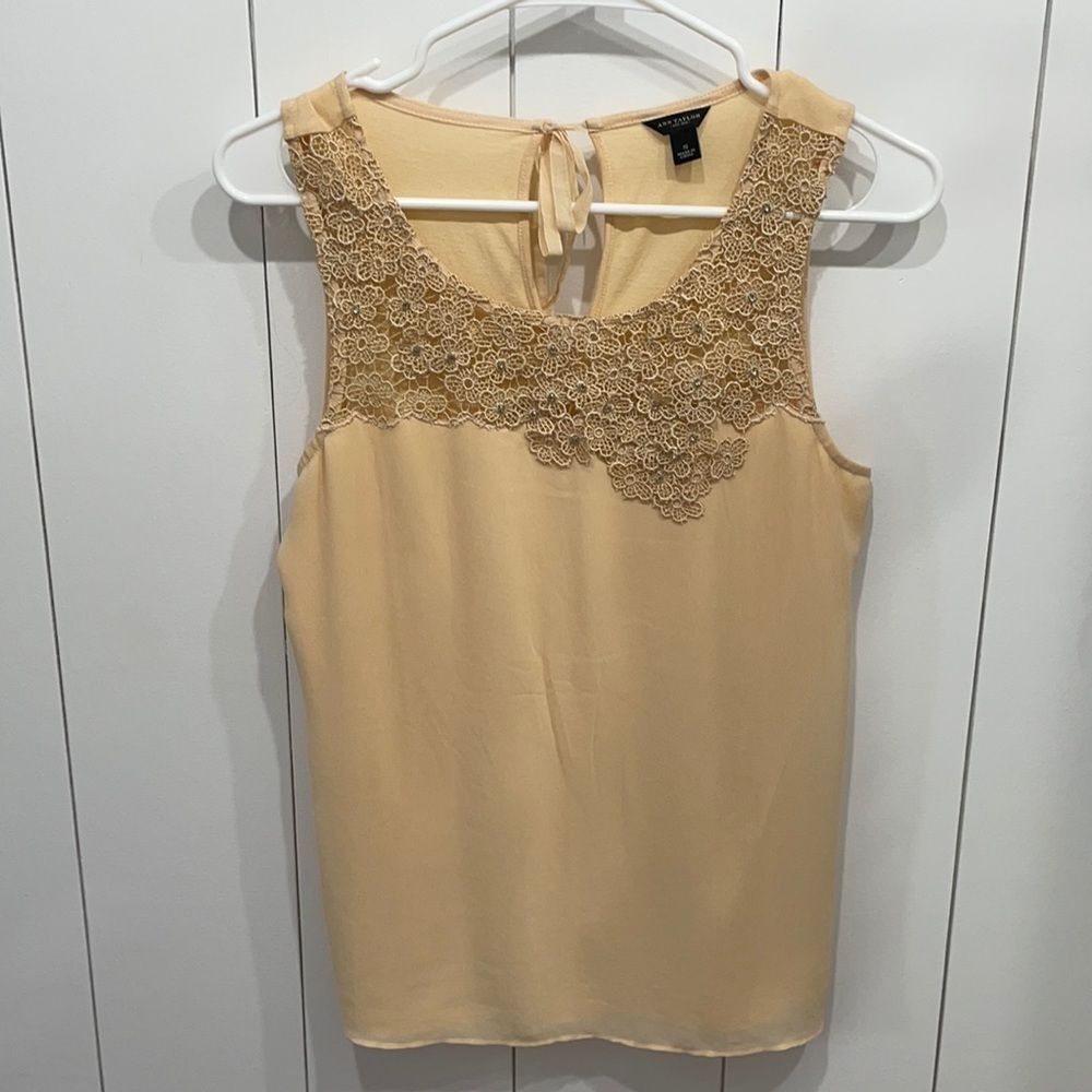 Ann Taylor tank with flower detail